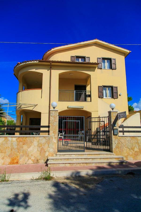 瓦尔德利切Casa Vacanze L'Orizzonte公寓式酒店 外观 照片