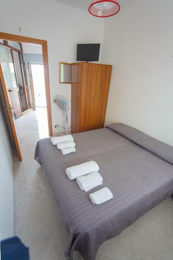 瓦尔德利切Casa Vacanze L'Orizzonte公寓式酒店 外观 照片