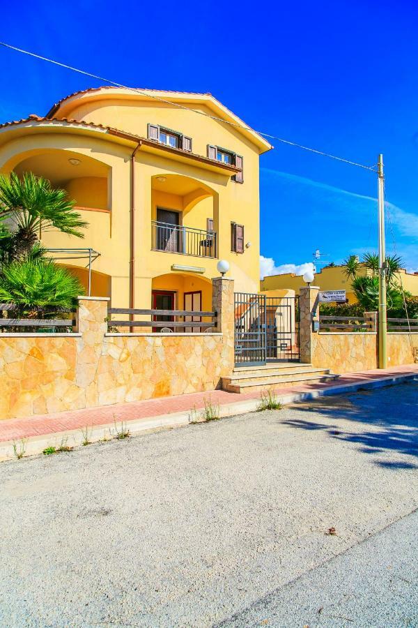 瓦尔德利切Casa Vacanze L'Orizzonte公寓式酒店 外观 照片